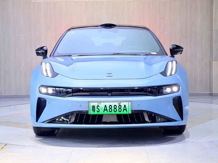 Фото 2 - Zeekr 001