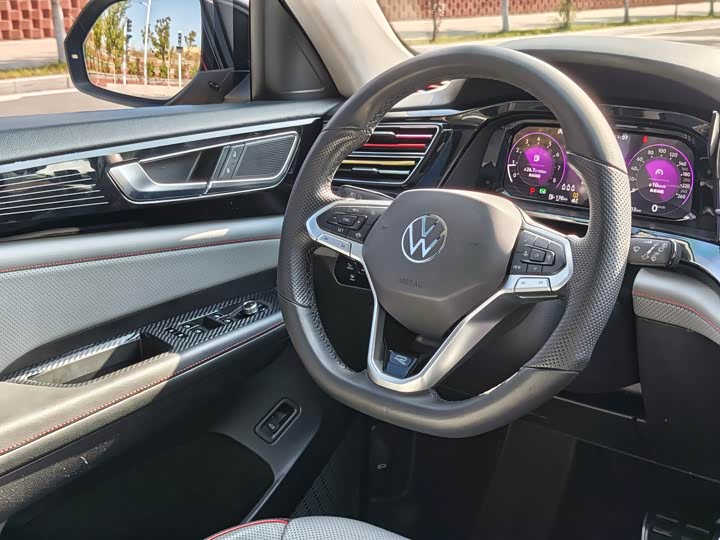 Фото 18 - Volkswagen Teramont X