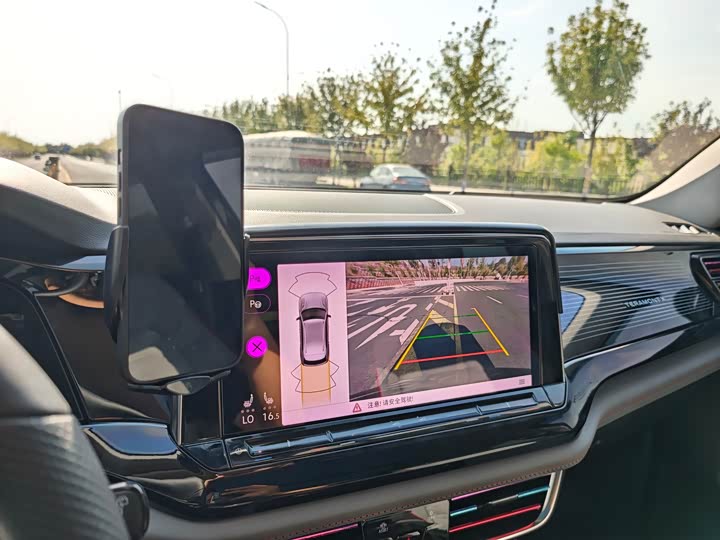 Фото 20 - Volkswagen Teramont X