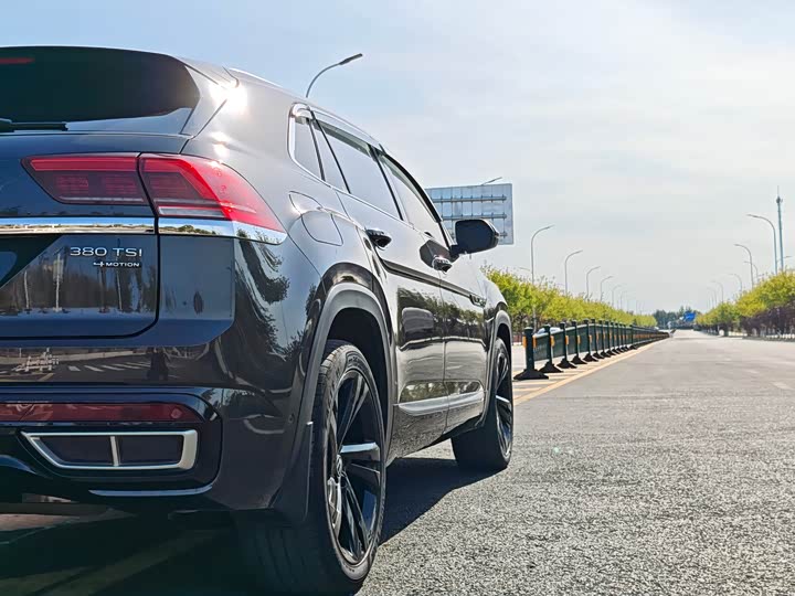 Фото 8 - Volkswagen Teramont X