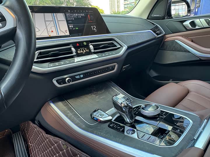 Фото 16 - BMW X5