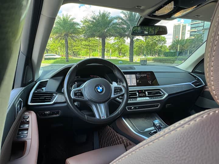 Фото 17 - BMW X5