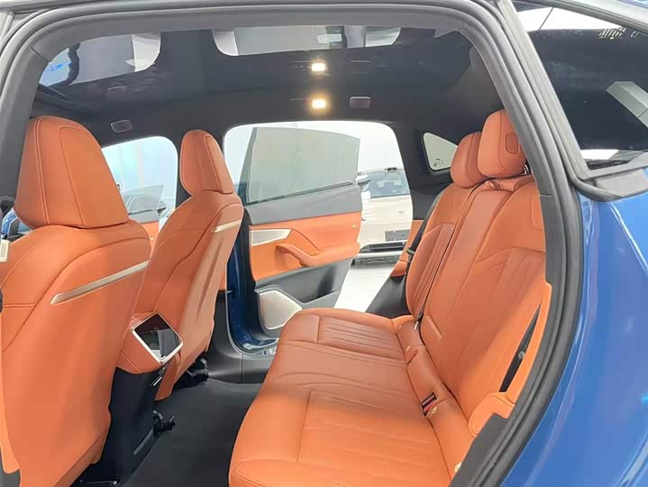 Фото 8 - Nio Onvo L60