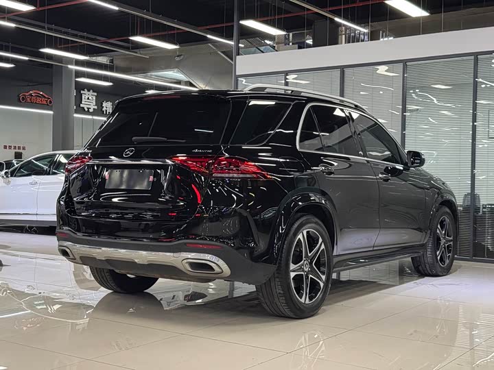 Фото 16 - Mercedes-Benz GLE-Class