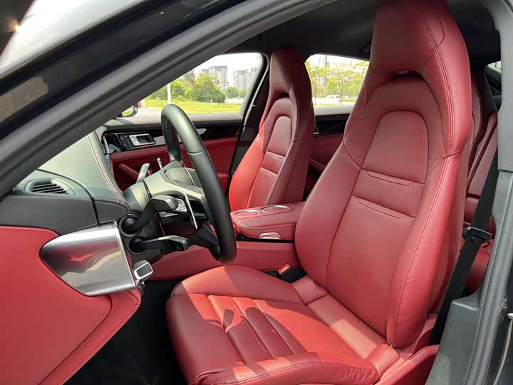 Фото 10 - Porsche Panamera