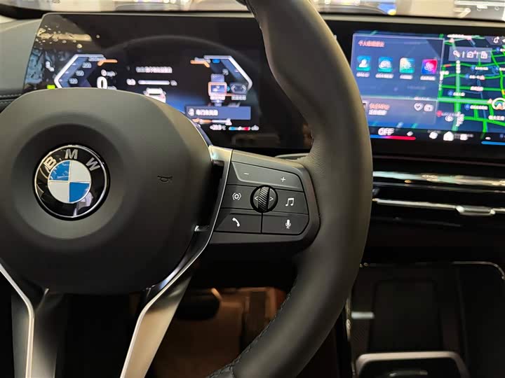 Фото 21 - BMW X1