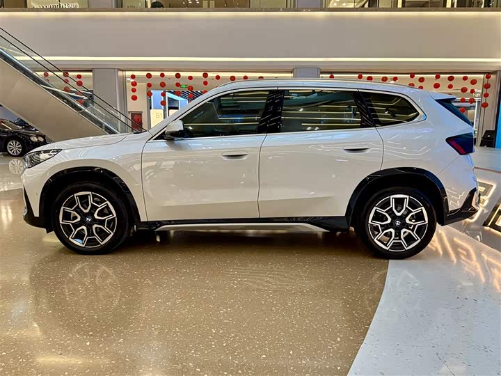 Фото 8 - BMW X1