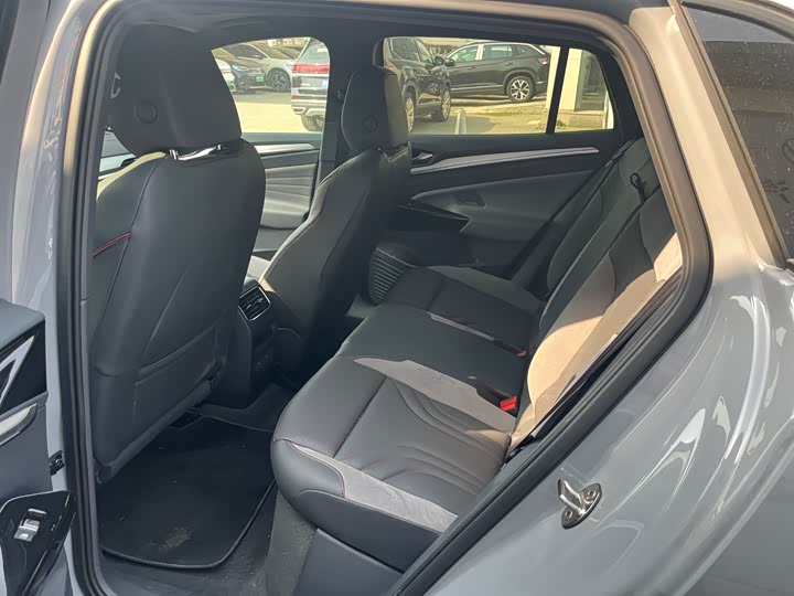 Фото 8 - Volkswagen ID.4 Crozz