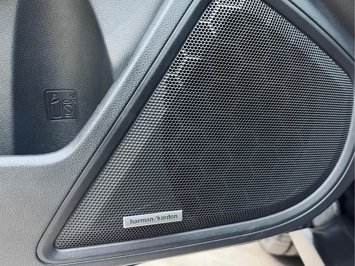 Фото 12 - Subaru Outback