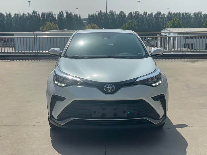 Фото 2 - Toyota Izoa