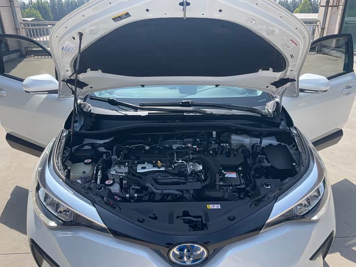 Фото 21 - Toyota Izoa