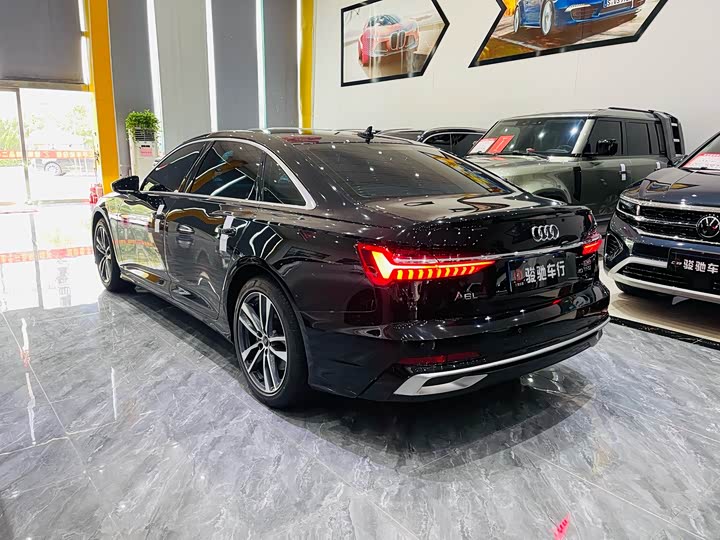 Фото 9 - Audi A6L