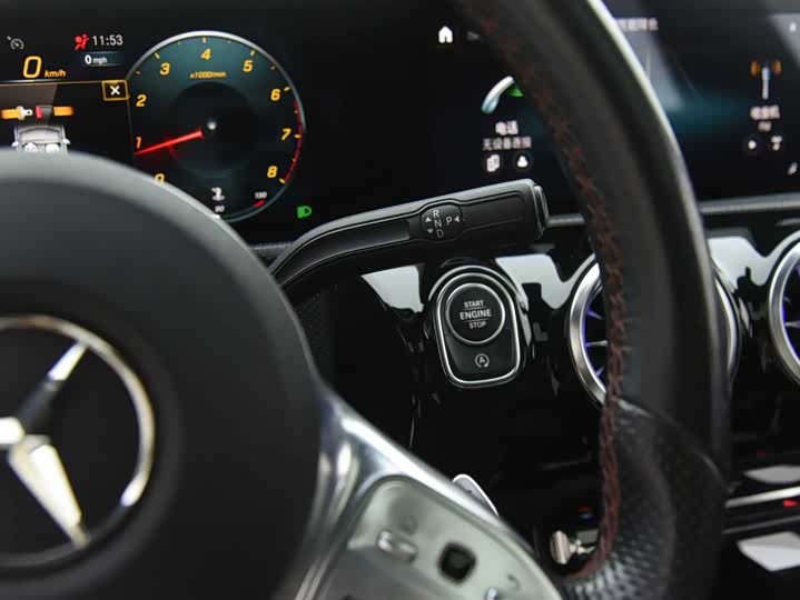 Фото 9 - Mercedes-Benz CLA-Class