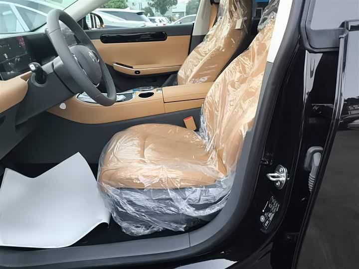 Фото 18 - Leapmotor C01