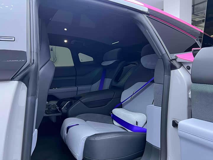 Фото 12 - HiPhi Z