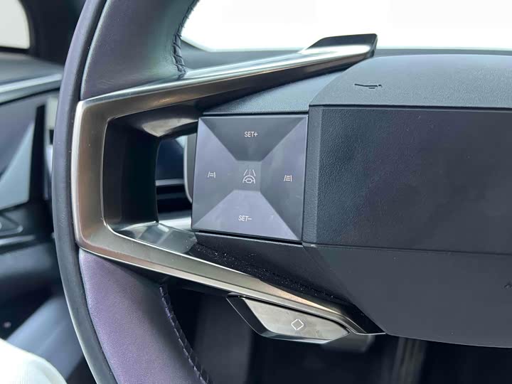 Фото 21 - HiPhi Z