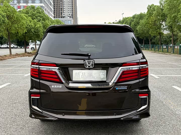 Фото 15 - Honda Elysion