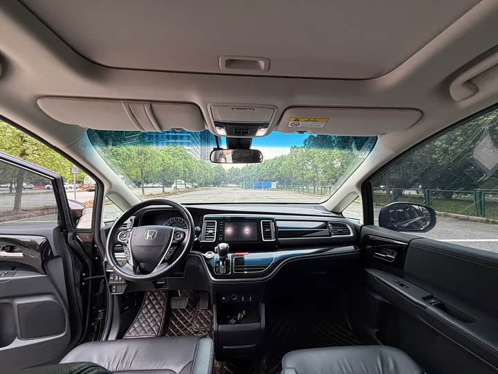 Фото 7 - Honda Elysion