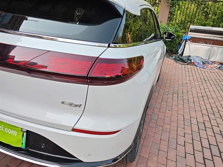 Фото 8 - XPeng G3