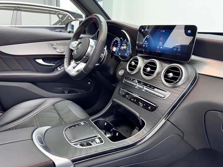 Фото 12 - Mercedes-Benz GLC-Class AMG