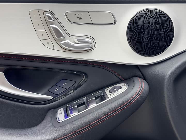 Фото 15 - Mercedes-Benz GLC-Class AMG