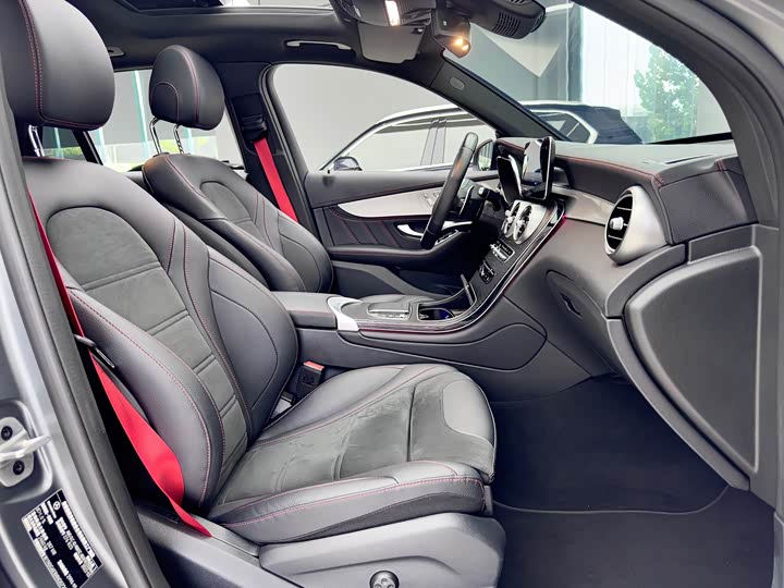 Фото 9 - Mercedes-Benz GLC-Class AMG