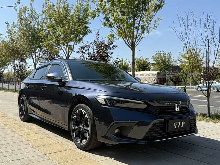 Фото 4 - Honda Civic