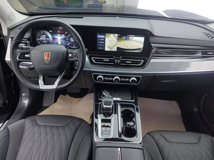 Фото 12 - Hongqi HS5