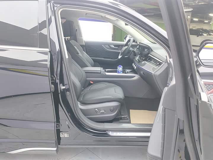 Фото 8 - Hongqi HS5