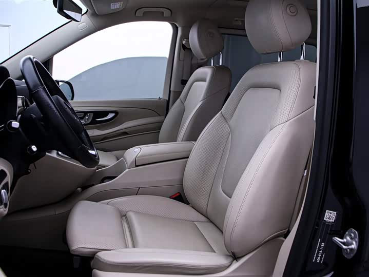 Фото 11 - Mercedes-Benz V-Class