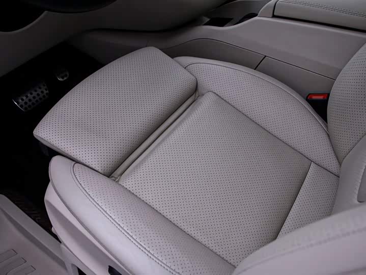 Фото 12 - Mercedes-Benz V-Class