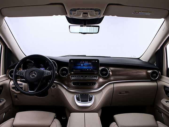 Фото 5 - Mercedes-Benz V-Class