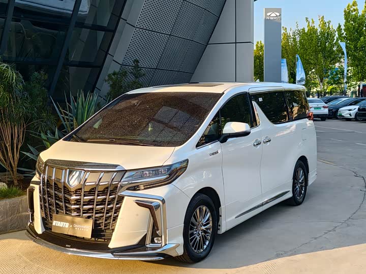 Фото 3 - Toyota Alphard