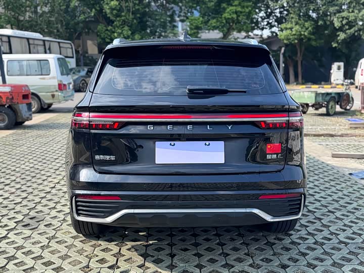 Фото 5 - Geely Monjaro