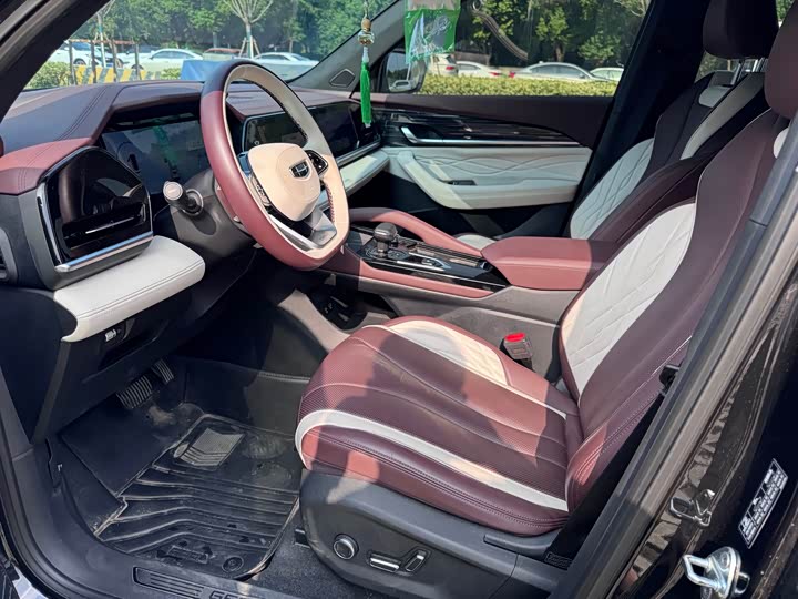 Фото 7 - Geely Monjaro