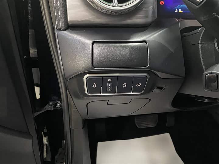 Фото 2 - Tank 300