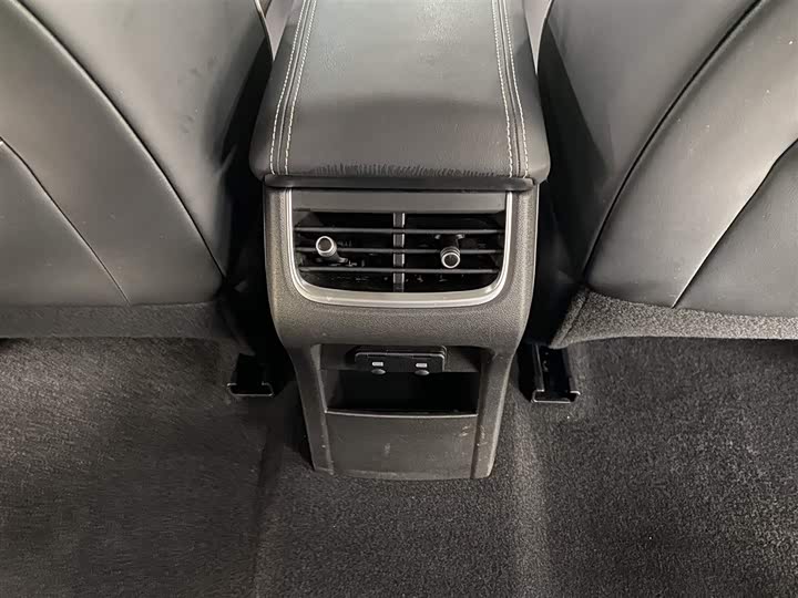 Фото 4 - Tank 300