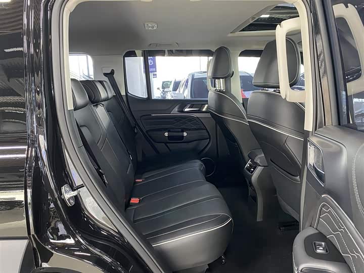 Фото 7 - Tank 300