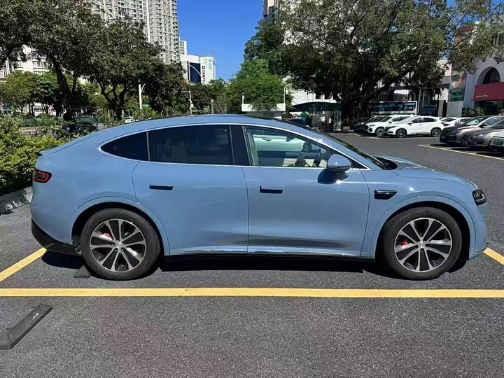 Фото 11 - Luxeed R7