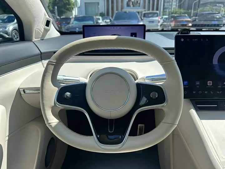 Фото 4 - Luxeed R7