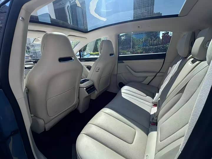 Фото 5 - Luxeed R7