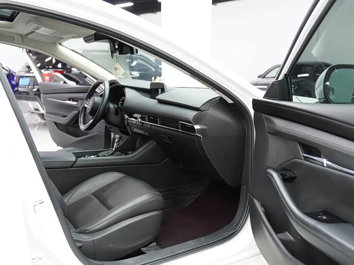 Фото 22 - Mazda 3 (Axela)