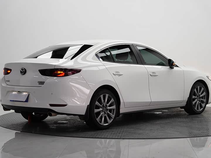 Фото 5 - Mazda 3 (Axela)