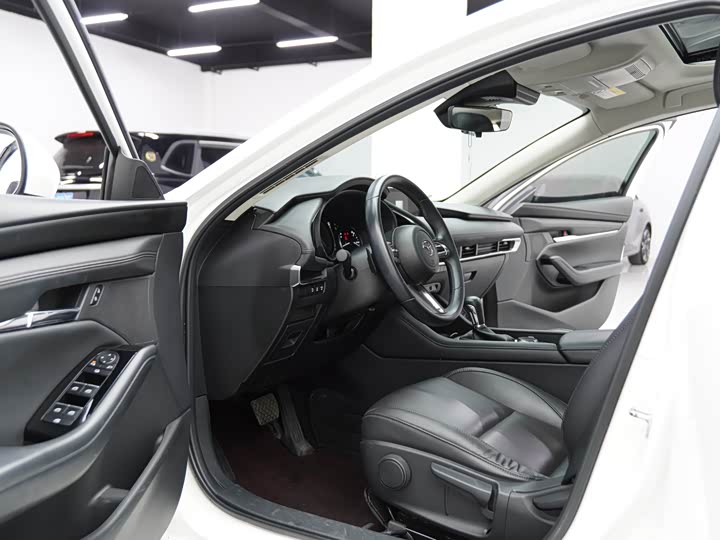 Фото 9 - Mazda 3 (Axela)