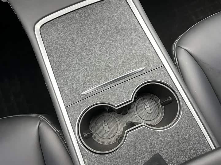 Фото 23 - Tesla Model Y