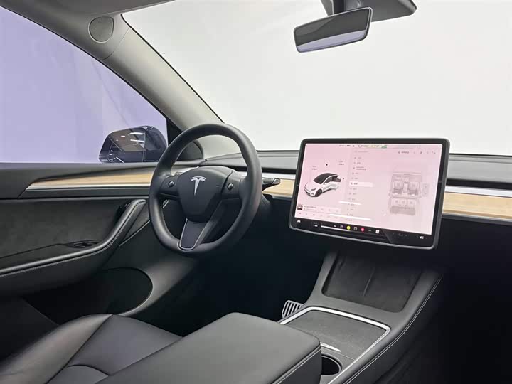 Фото 25 - Tesla Model Y