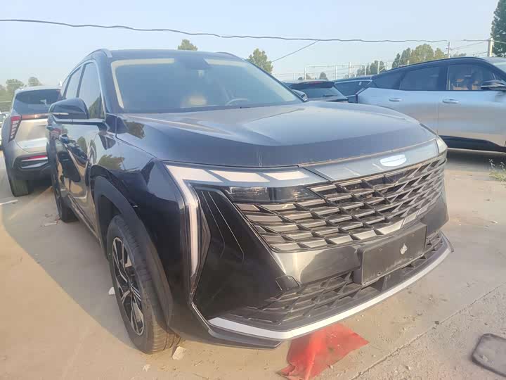 Фото 3 - Geely Atlas L