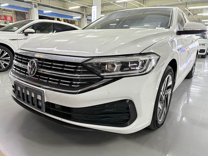 Фото 1 - Volkswagen Sagitar L