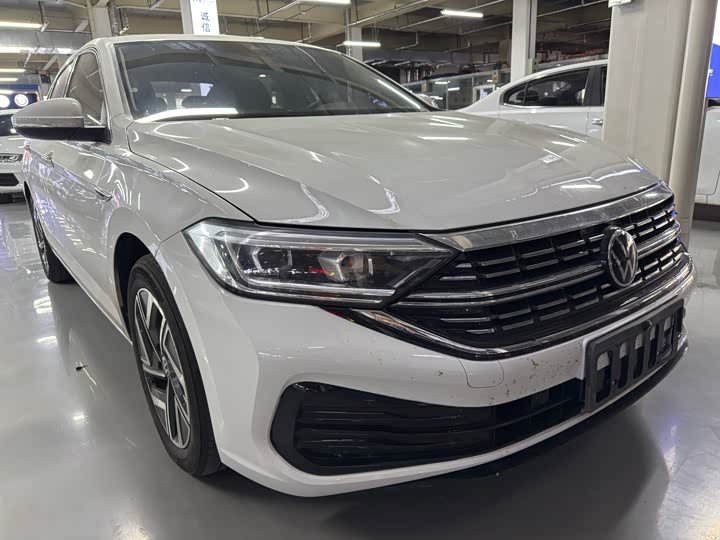 Фото 4 - Volkswagen Sagitar L