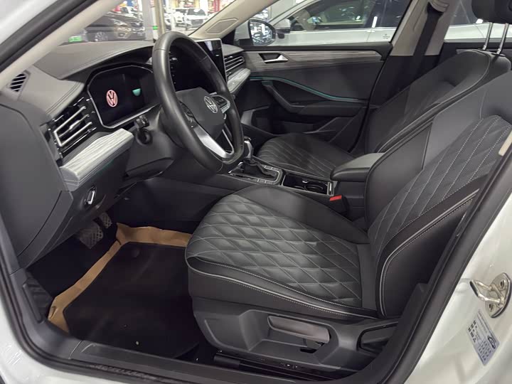 Фото 9 - Volkswagen Sagitar L